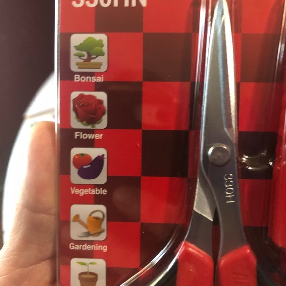 gardeners delight 2 pairs of high quality pruners  one pair high quality gloves - Picture 2 of 7